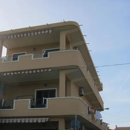 Apartment Casa Vacanze Attico Nemo